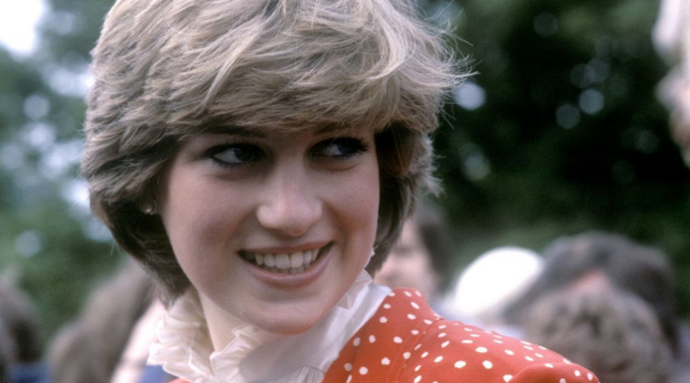 Diana de Gales con su icnico corte de pelo bob chop con el que...