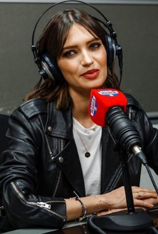 Sara Carbonero en los estudios de Radio Marca.