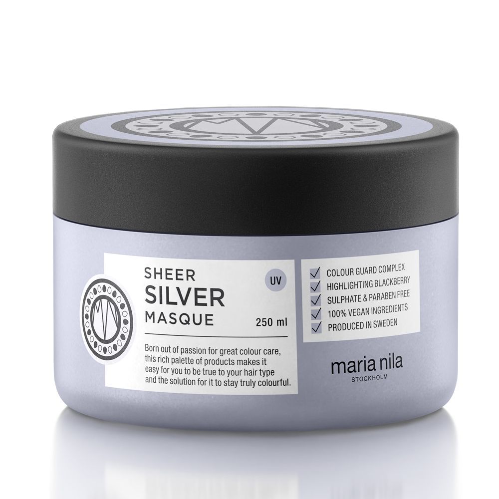 Sheer Silver Masque (26 euros) con extracto de mora, un tratamiento que nutre en profundidad tu pelo gris o rubio platino.