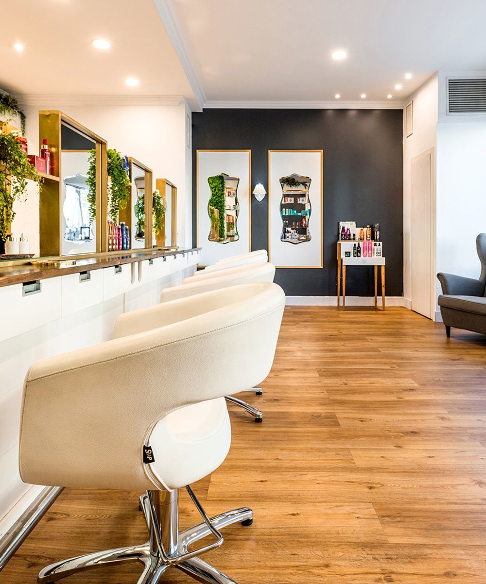 Menta Beauty en la calle Francisco Silvela,37 de Madrid ofrece los mejores tratamientos y servicios para un pelo sano y bonito.
