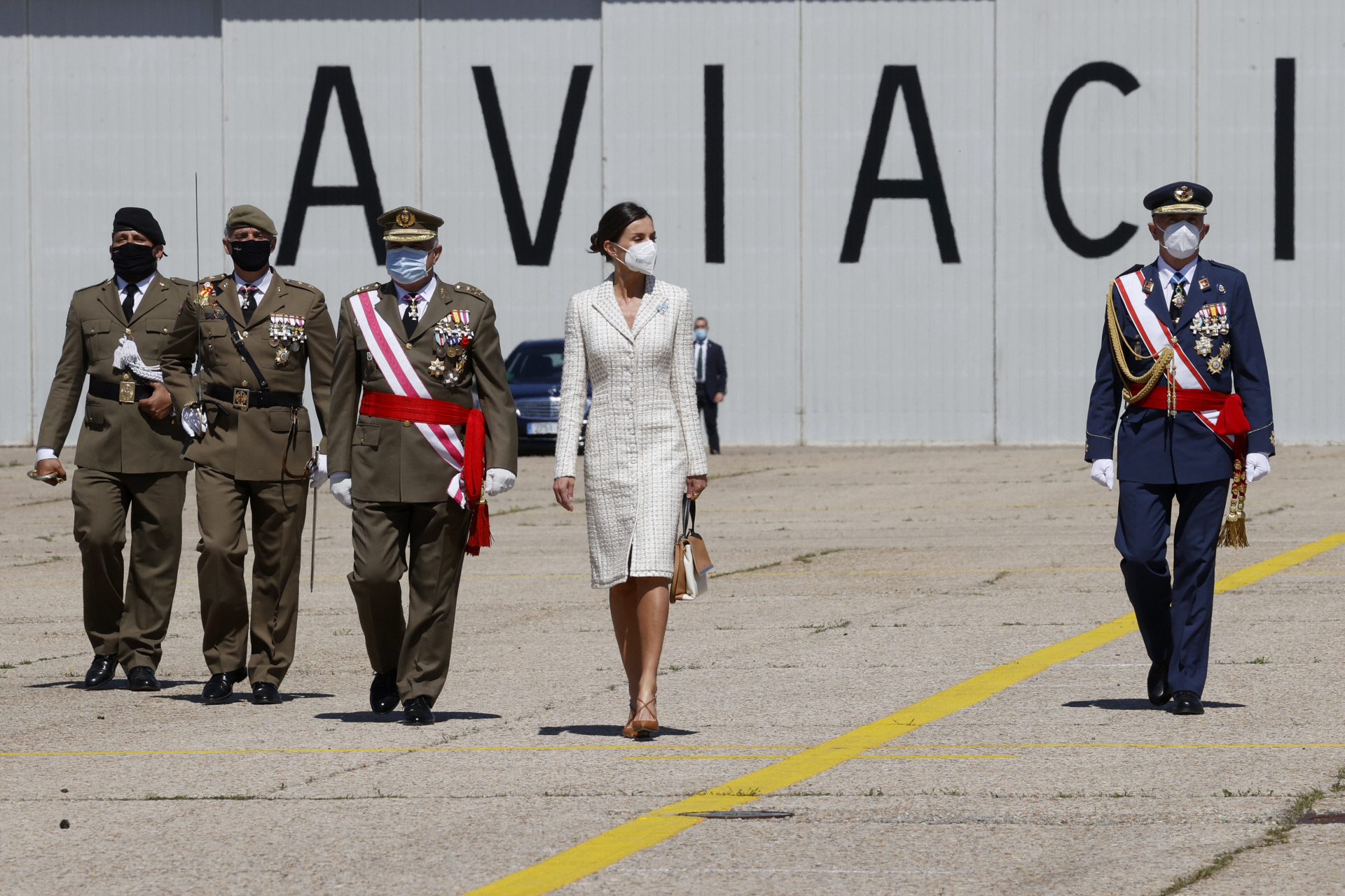 La reina Letizia  ha presidido la entrega de la Enseña Nacional a la Academia de Aviación del Ejército de Tierra.