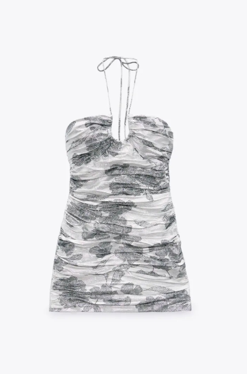 Mini vestido, de Zara.
