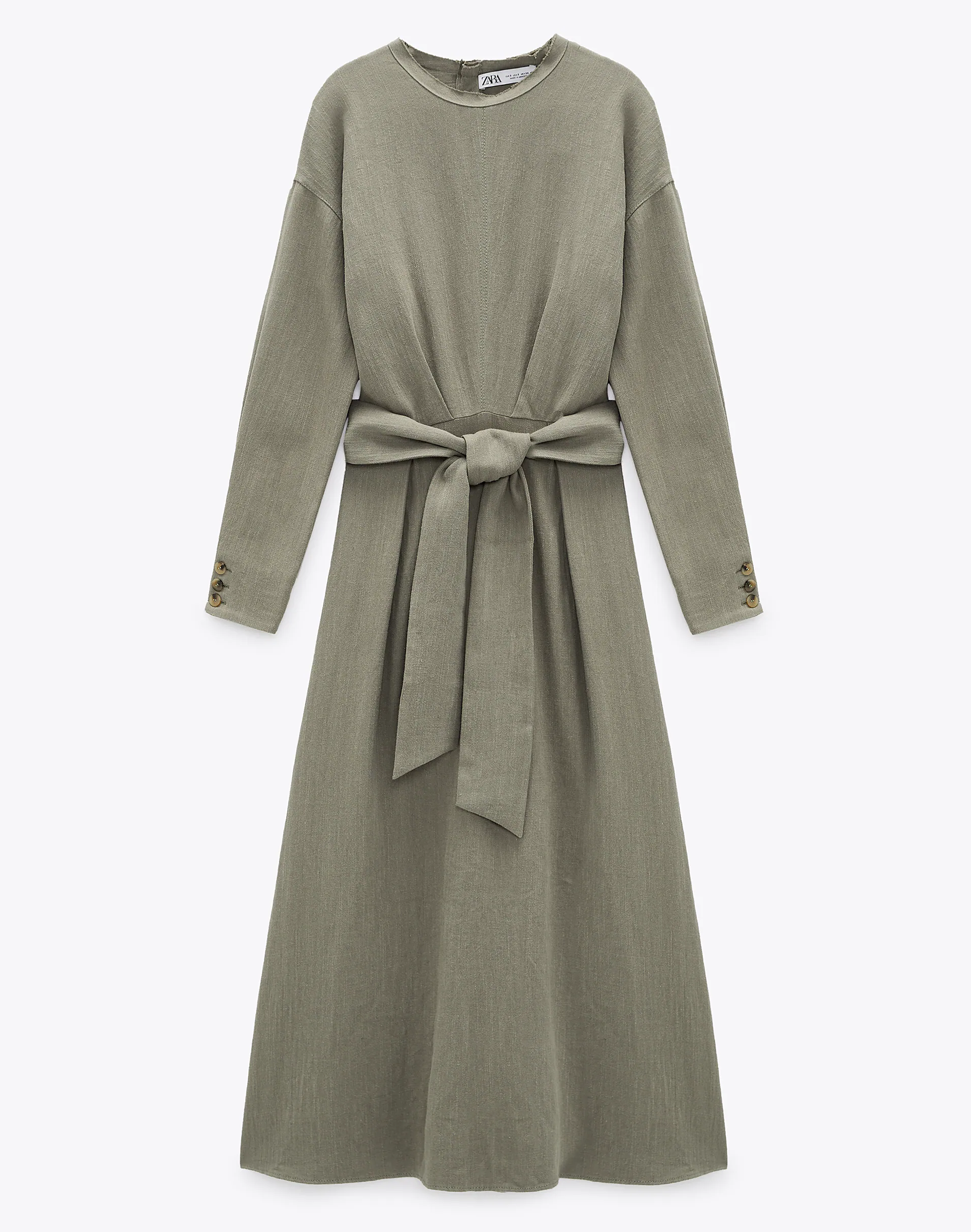 Vestido mido con lino de Zara. 25,99 euros