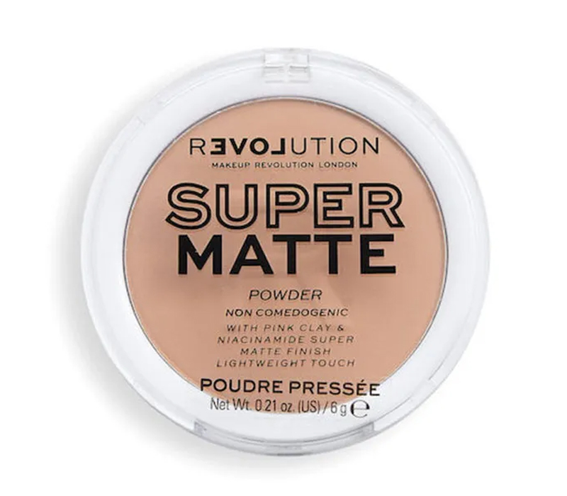 Polvos compactos mate Super Matte Pressed Powder de Revolution.
