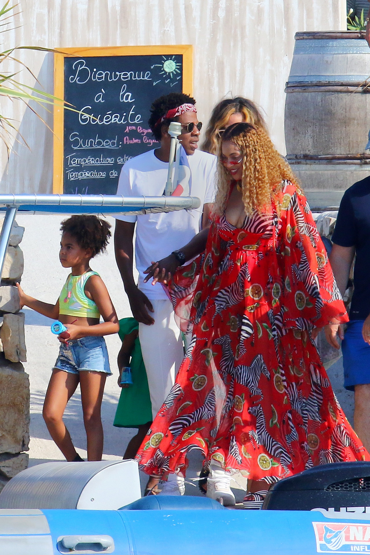 Beyoncé apuesta por estampados originales y muy de tendencia