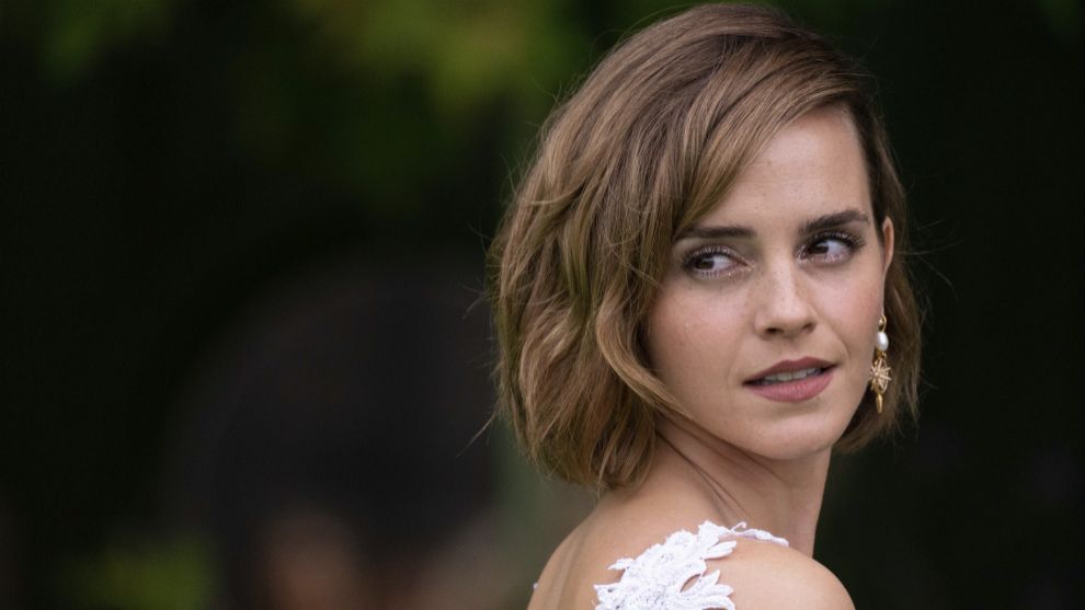 El pelo castaño es tendencia esta temporada y Emma Watson tiene la versión más impecable que querrás copiar.