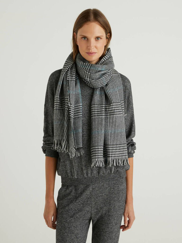 Las bufandas Zara, Dior o Benetton que elevarán tus looks este invierno |