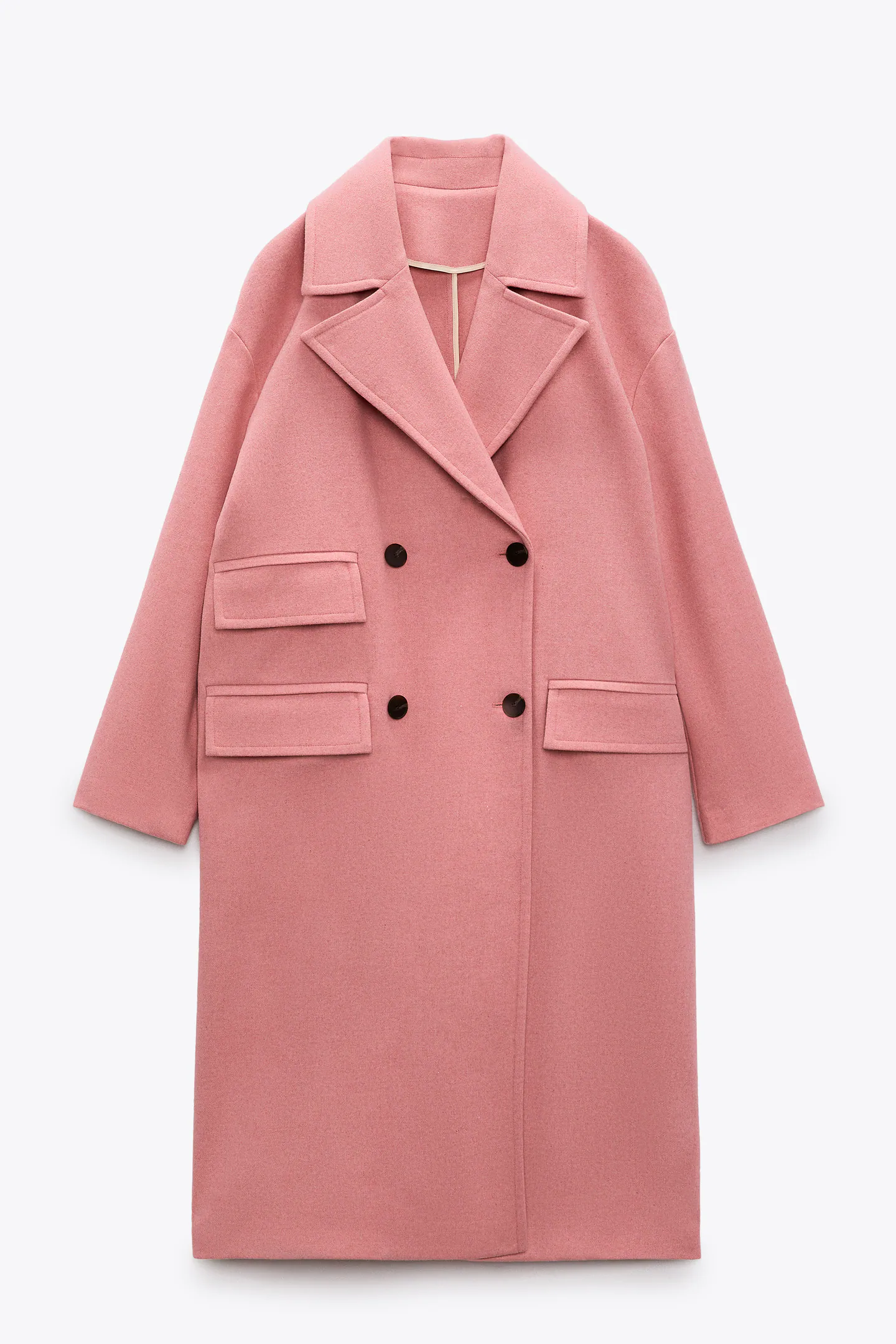 Abrigo rosa, de Zara.