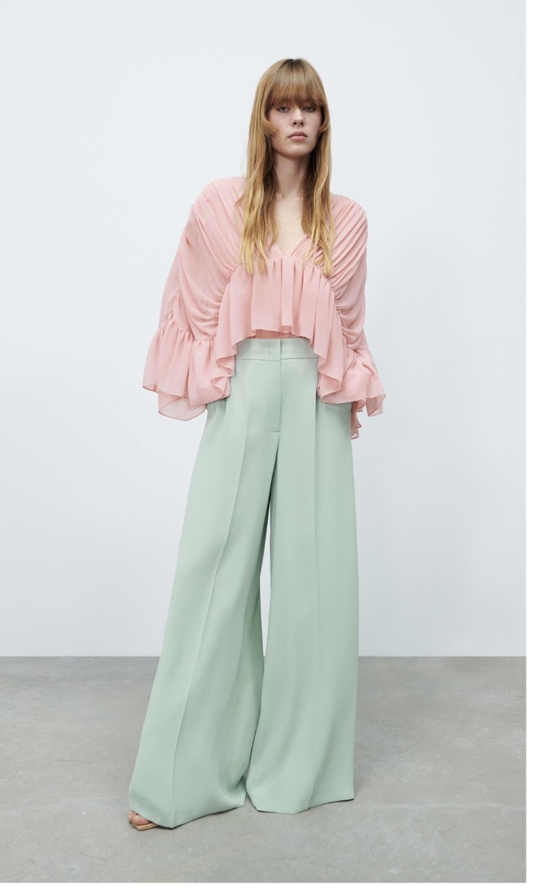 Los pantalones campana de la nueva colección de Zara.
