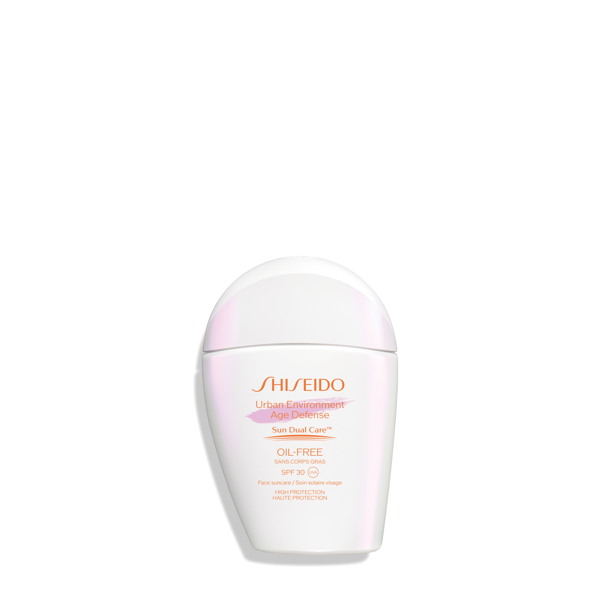 Importante usar crema solar cada día. Shiseido Urban Environment Oil-Free Emulsion SPF 30, 45 euros.