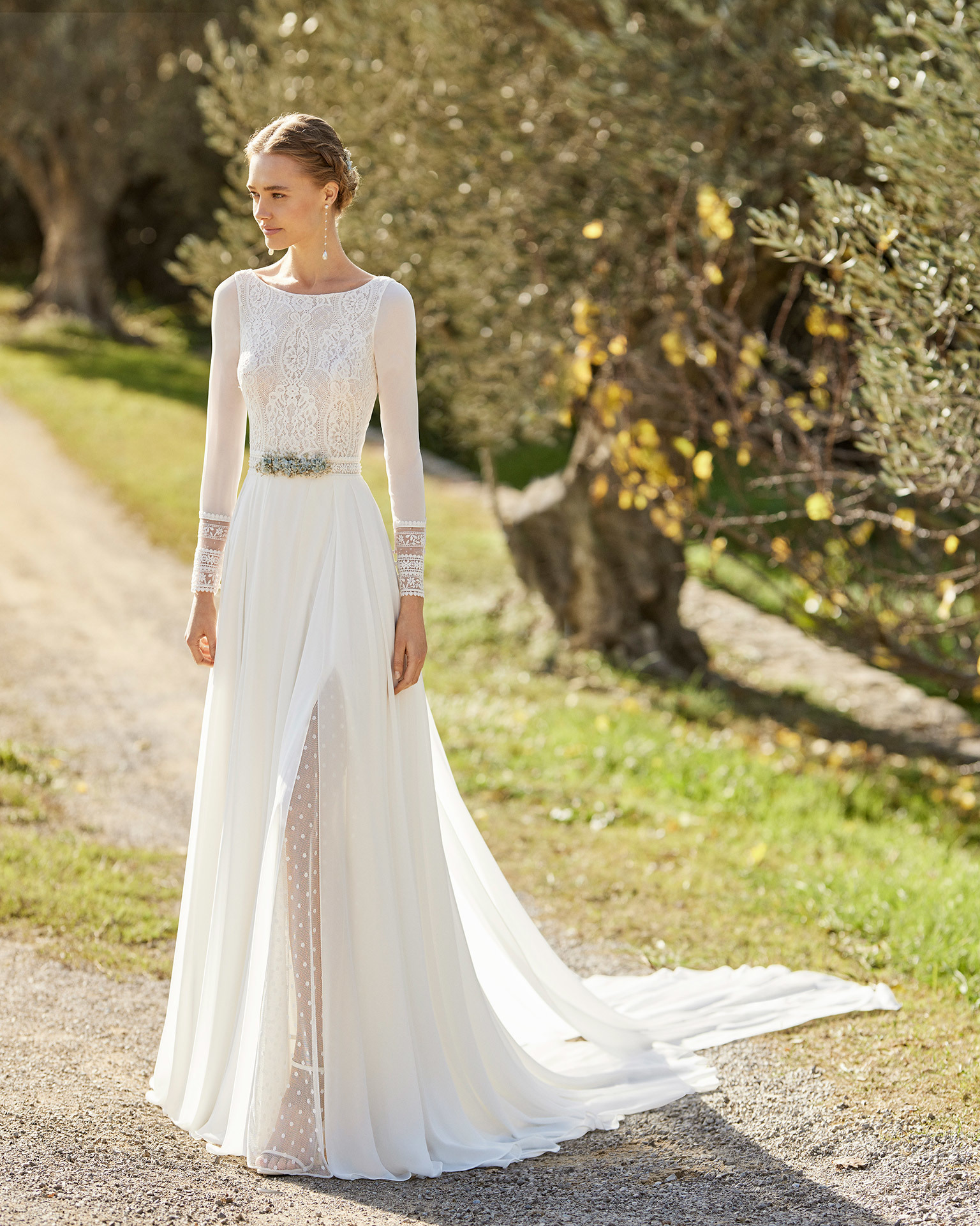 Vestidos de novia con encaje: una oda al romanticismo y a la costura |  