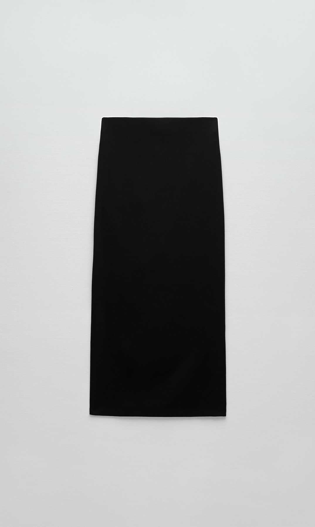 Falda negra abertura de Zara