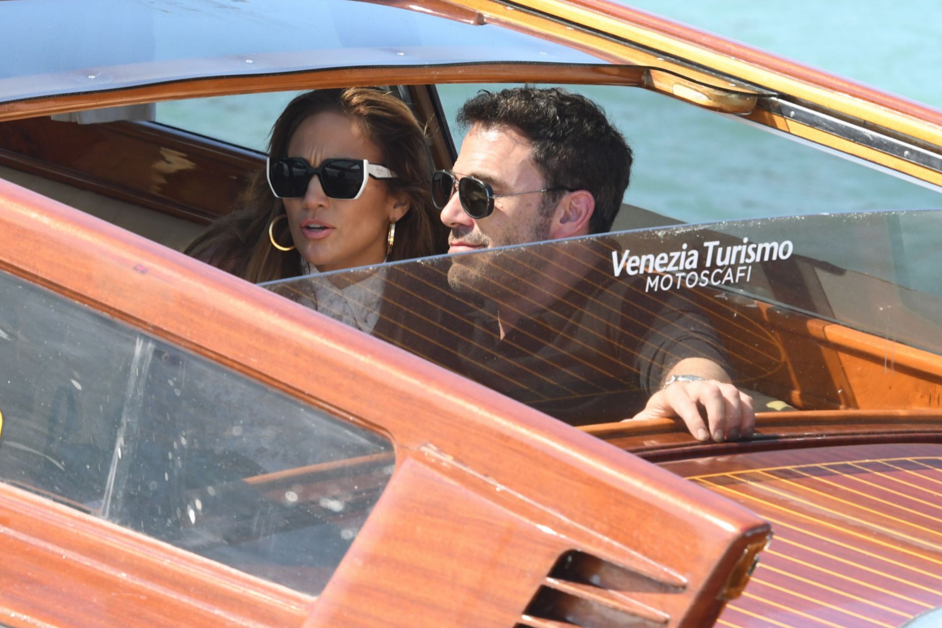 Ben Affleck y Jennifer Lopez en el festival de Venecia