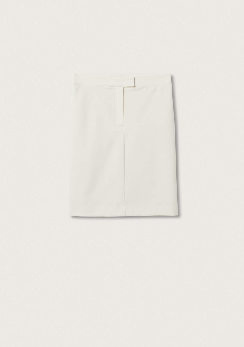 Falda de tubo blanca. Mango (19,99 euros).