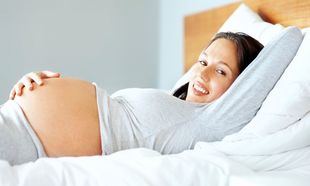 Ests embarazada? Este es el mejor aceite corporal para evitar las temibles estras