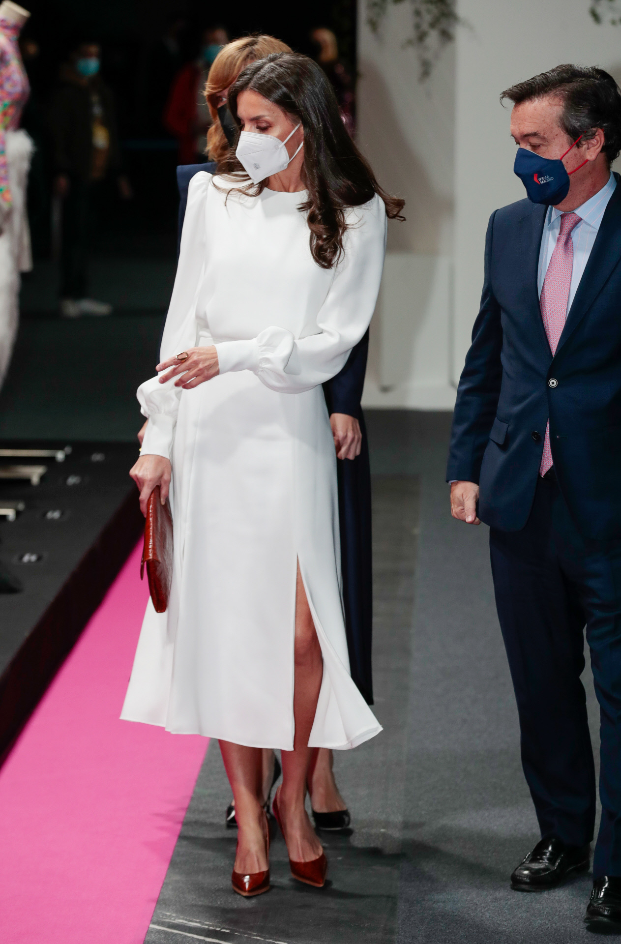 El vestido blanco firmado por Palomo Spain de la Reina Letizia