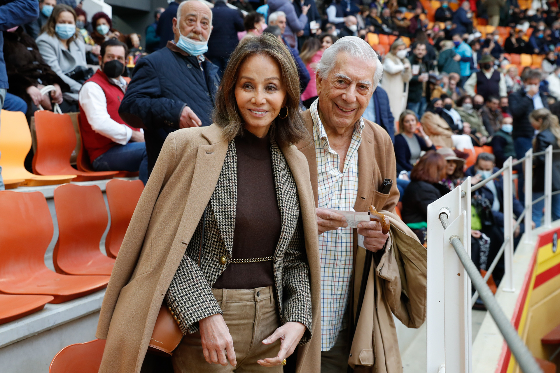 Isabel Preysler y Mario Vargas Llosa en disfrutan de una tarde de toros en Illescas.