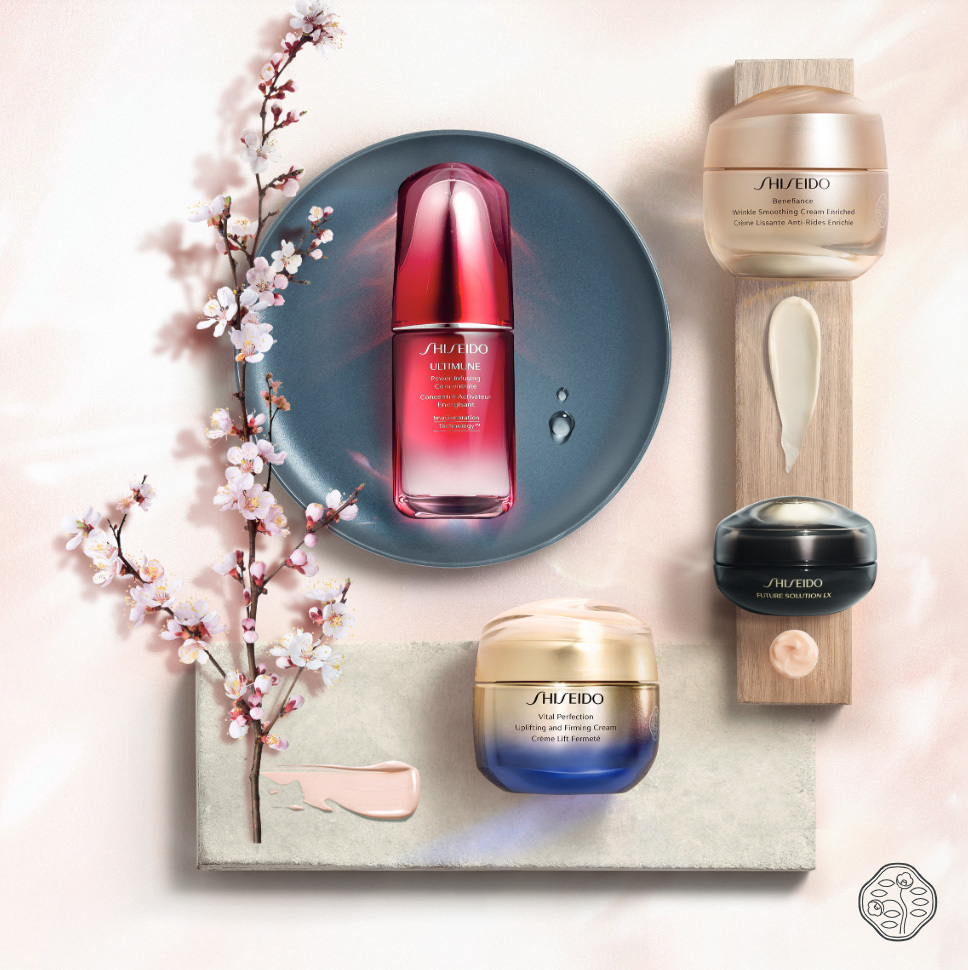 Los cosméticos de Shiseido celebran la belleza que nace del interior y  aflora en la piel gracias a la tecnología antiedad más avanzada. En la imagen, algunos de sus best-sellers: el sérum Ultimune; la crema antiarrugas Benefiance; tratamiento antienvejecimiento Future Solution LX y la crema reafirmante Vital Perfection.