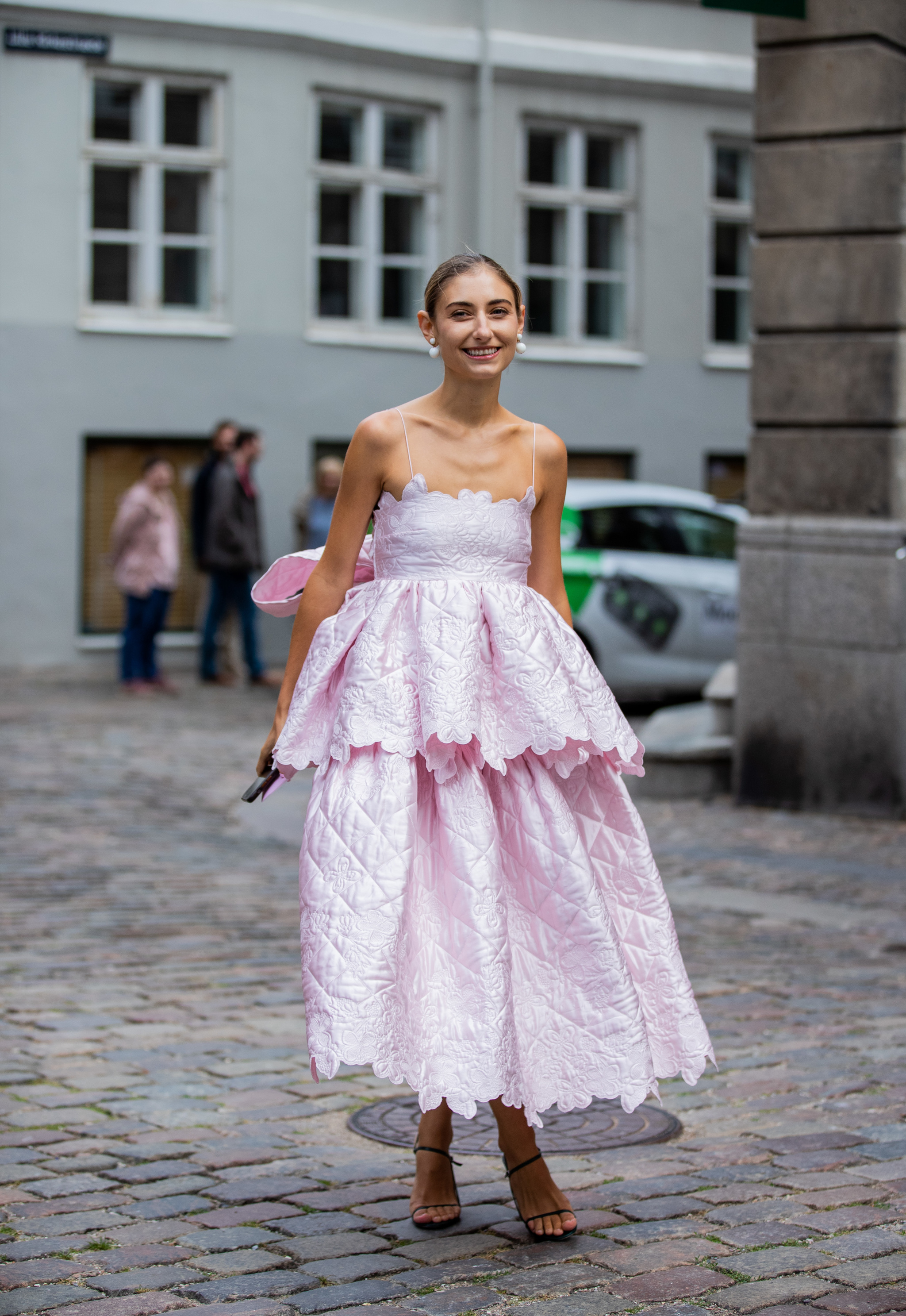 Los 5 vestidos de invitada que son tendencia (según esta experta en moda  neoyorkina) 