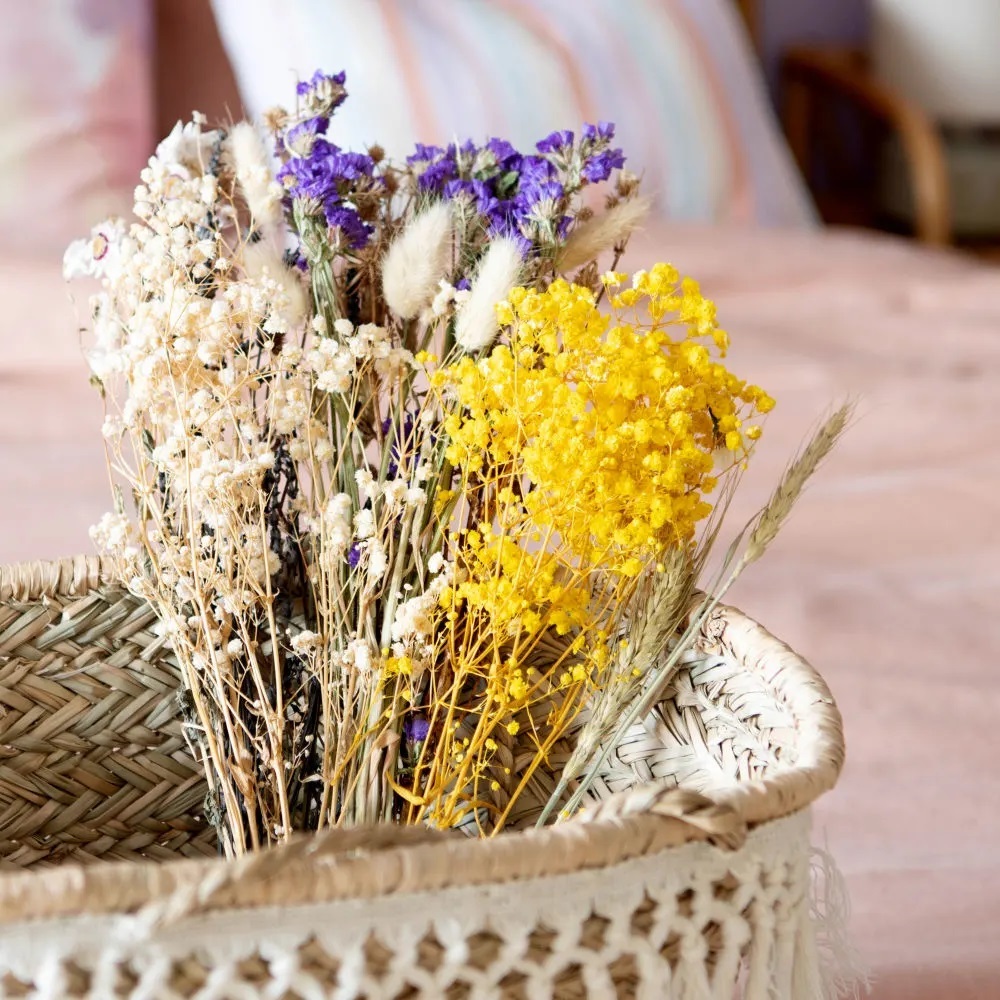 Ideas para decorar con flores y plantas secas 