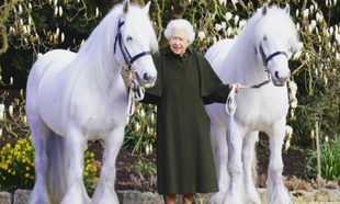Isabel II cumple 96 años