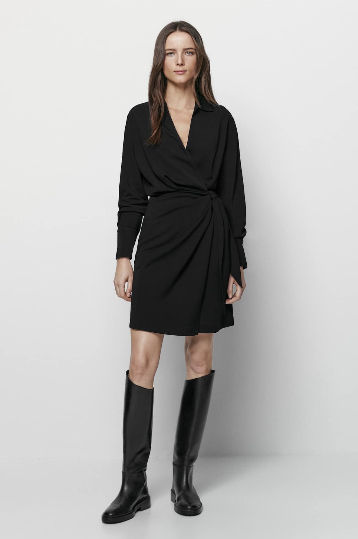 Vestido mini negro de Massimo Dutti