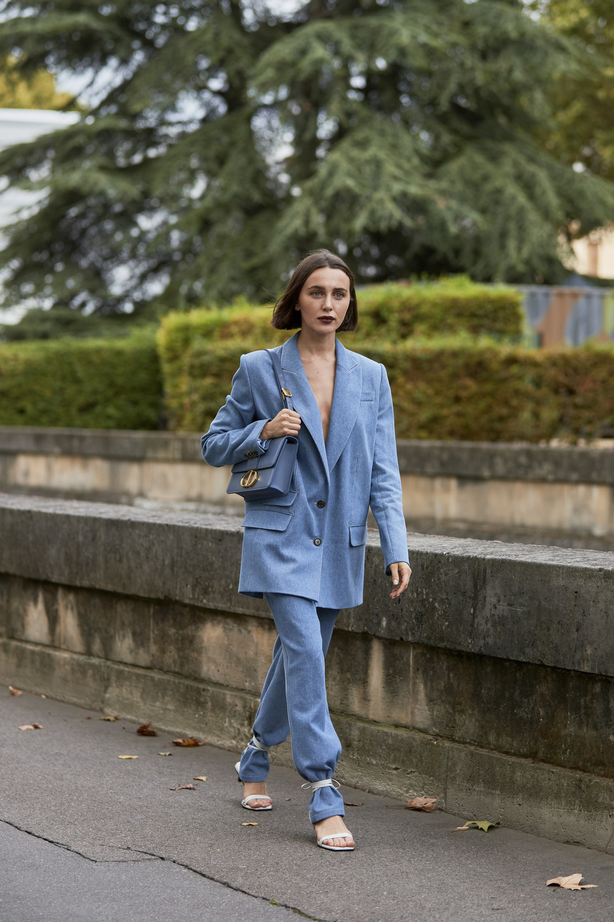 Street style look with an oversize suit jacket.