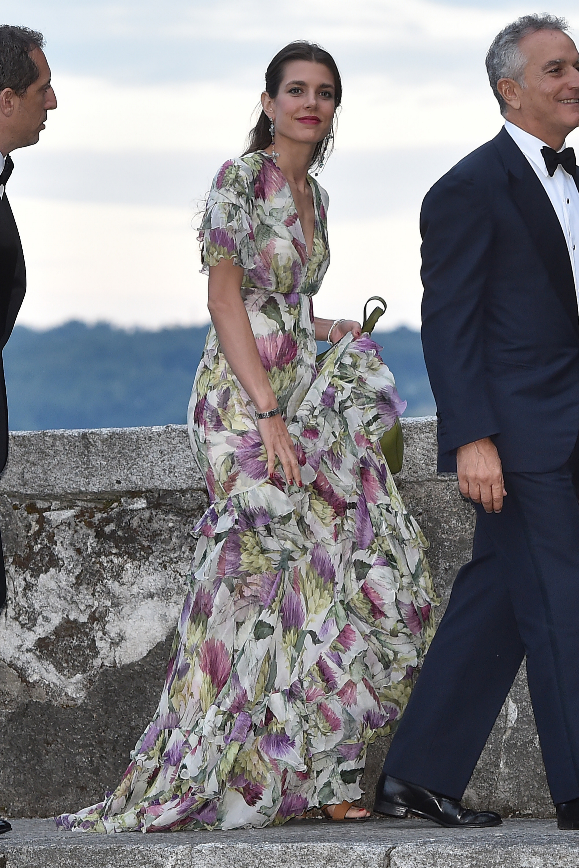 Carlota Casiraghi, de boda con un vestido floral de Gucci.