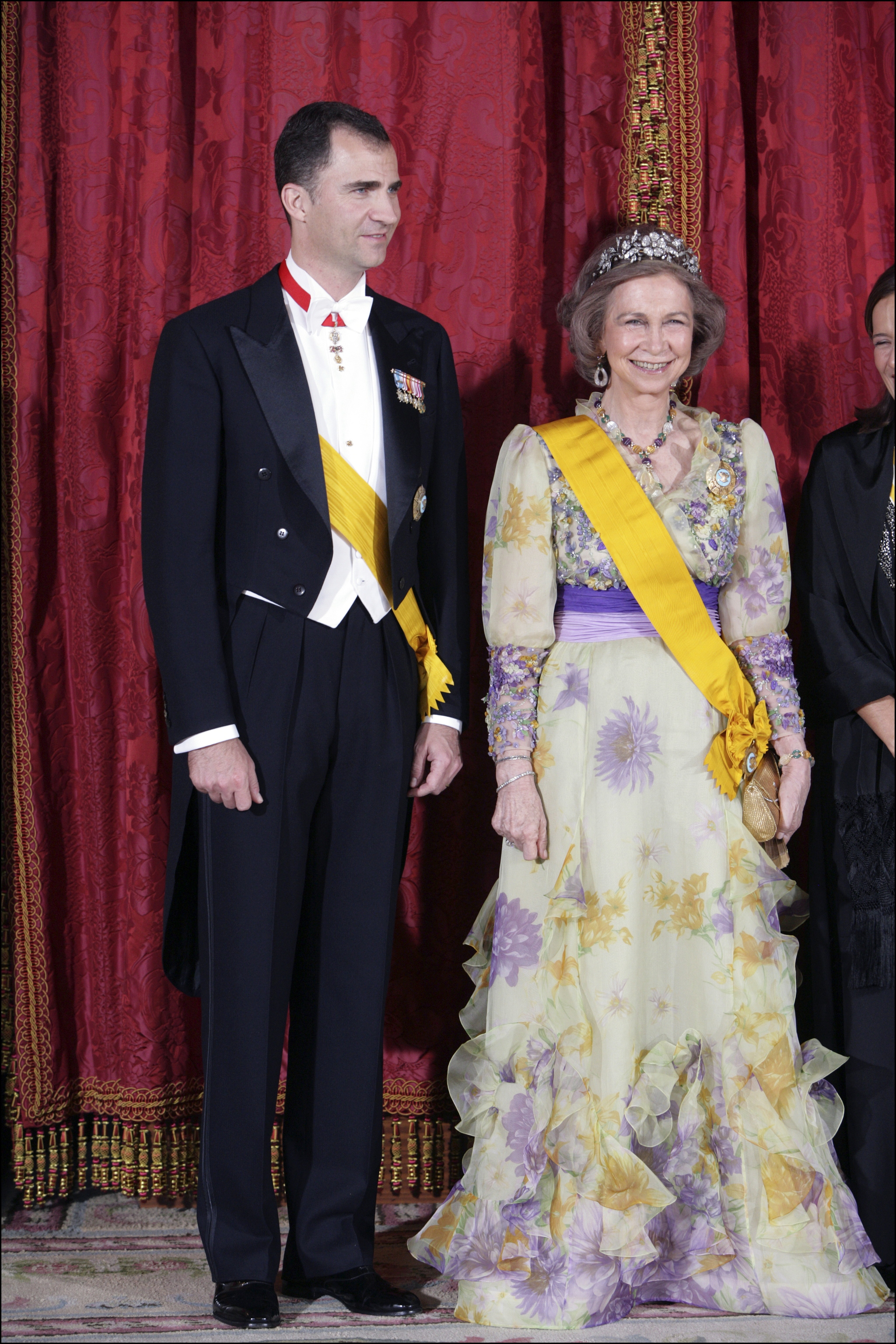 El espectacular vestido largo de flores de la reina Sofía de Grecia.