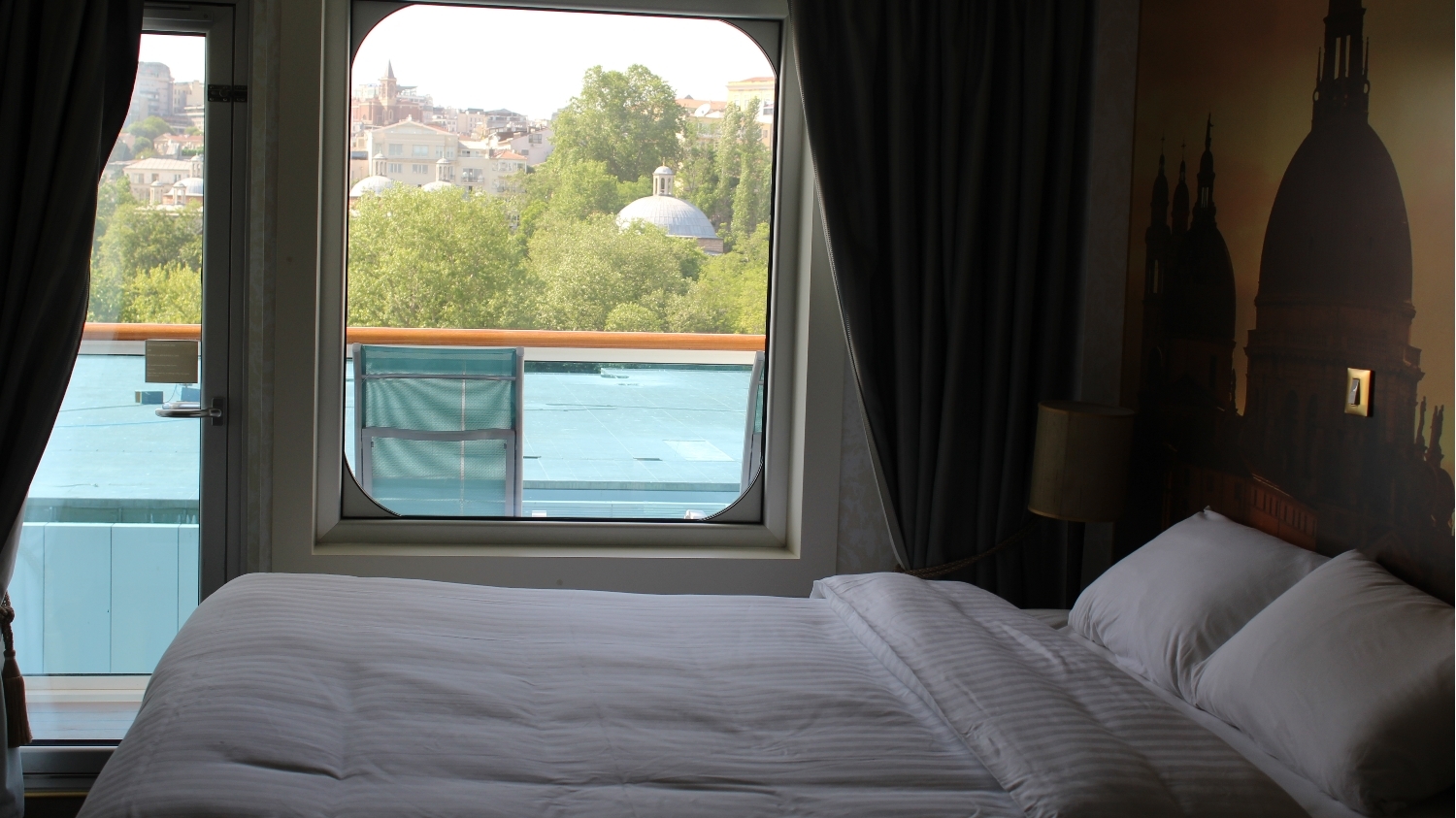 Nuestro camarote del Costa Venezia contó con todas las comodidades posibles y un balcón espectacular.