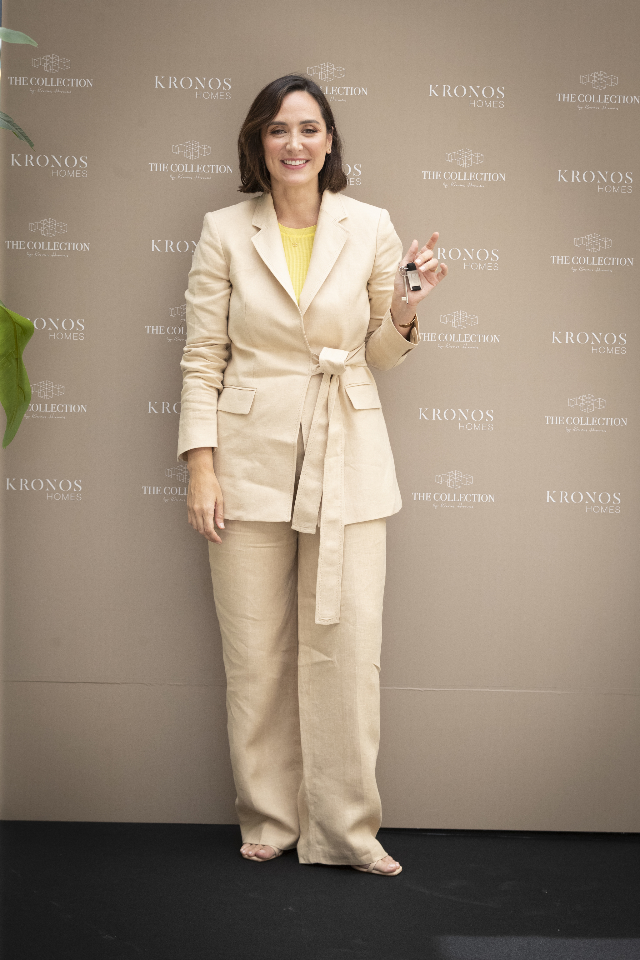 Tamara Falcó con traje sastre de Massimo Dutti.