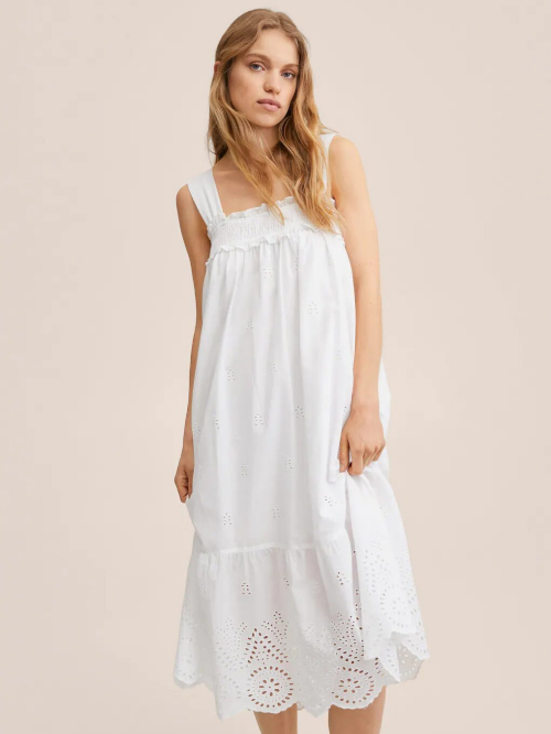 Vestido blanco con bordados (de 39,99 a 27,99)