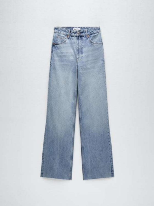 Jeans wide leg de Zara (29,95 euros).