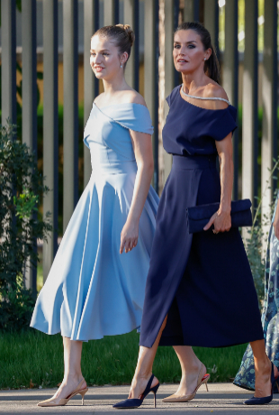 La reina Letizia y la princesa Leonor en los Premios Princesa de...
