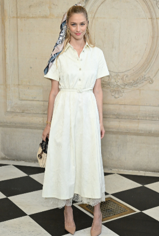 Beatrice Borromeo con vestido camisero de Dior.