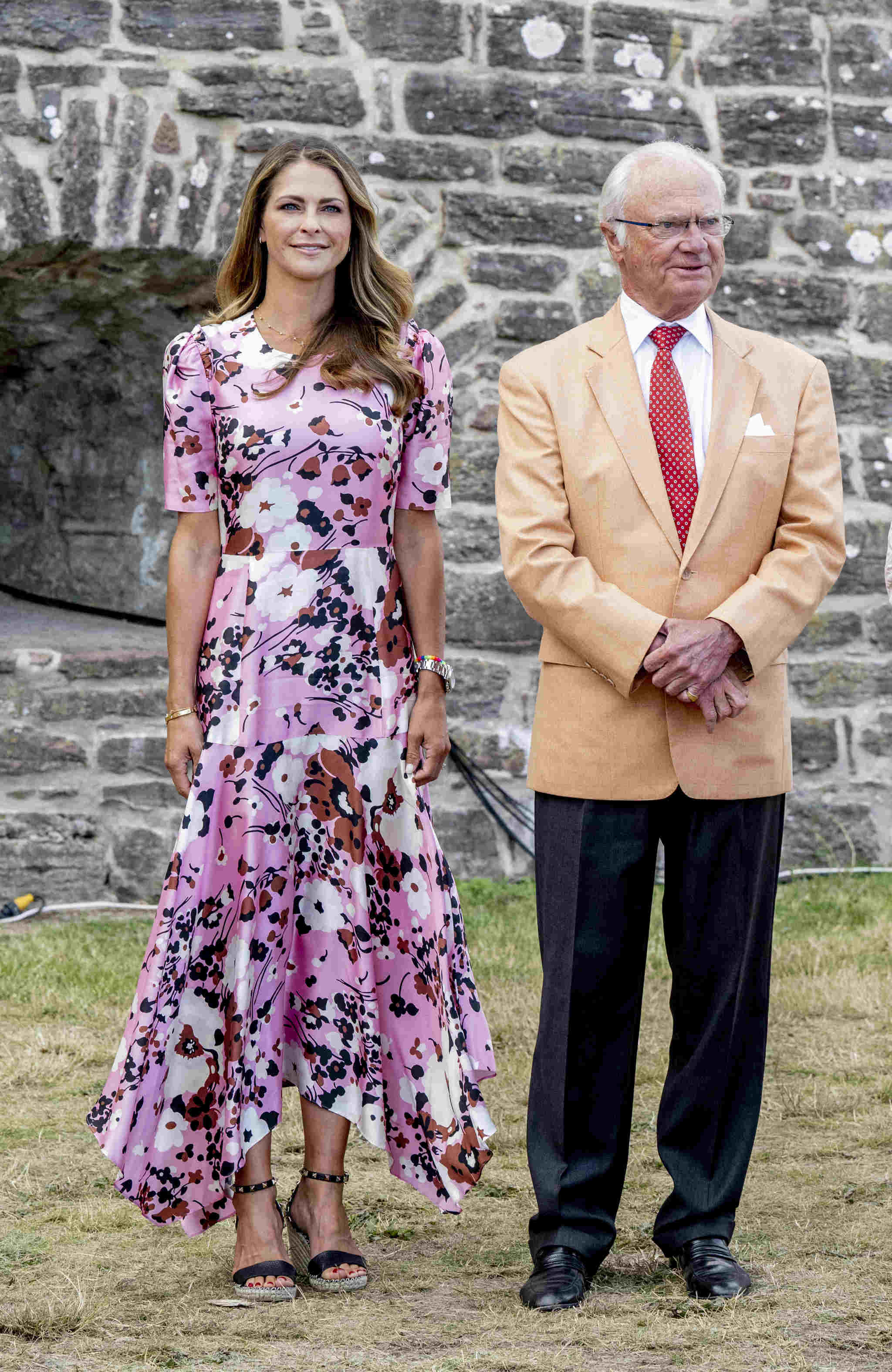 La princesa Magdalena con su padre, el rey Carlos Gustavo de Suecia.