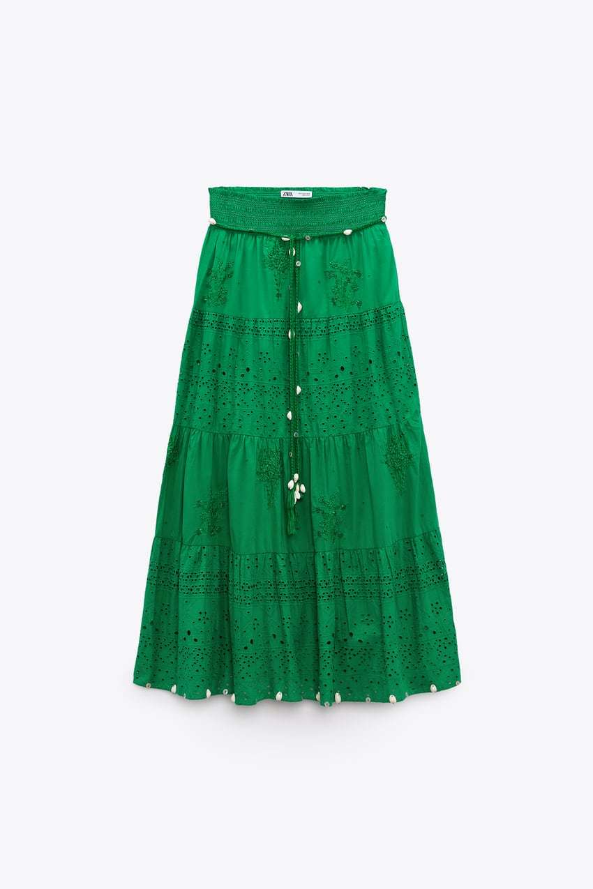 Falda larga verde. Zara. (49,95 euros)