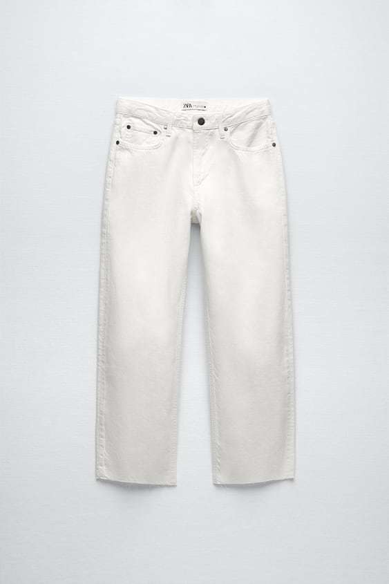 Pantalón boyfriend blanco (7,99 euros).
