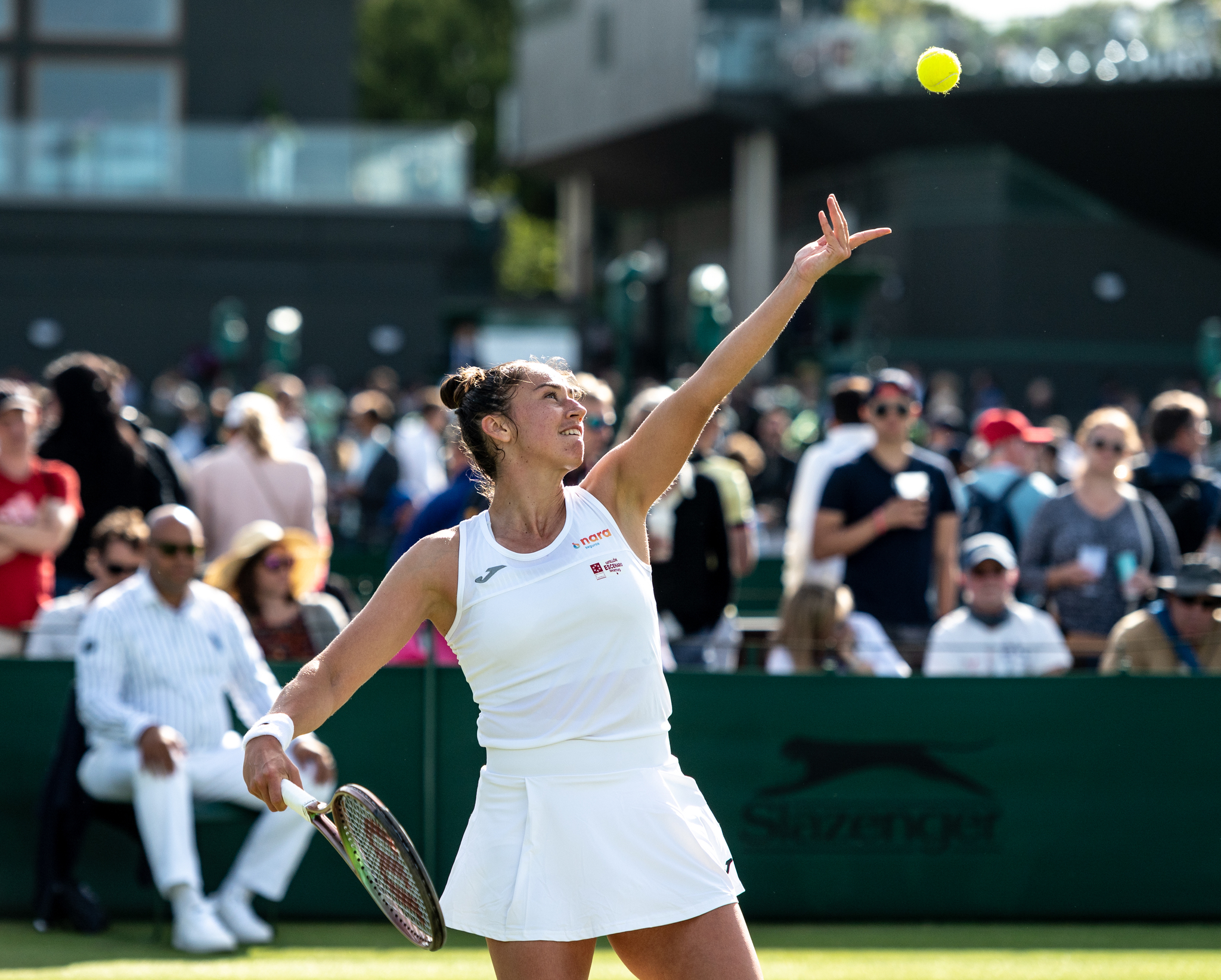 En Wimbledon, Sara Sorribes consiguió número magníficos en juegos ganados al resto.