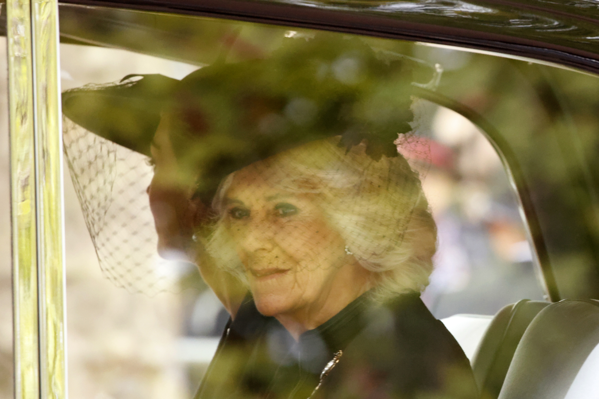 La reina Camila llegando al funeral de Isabel II.