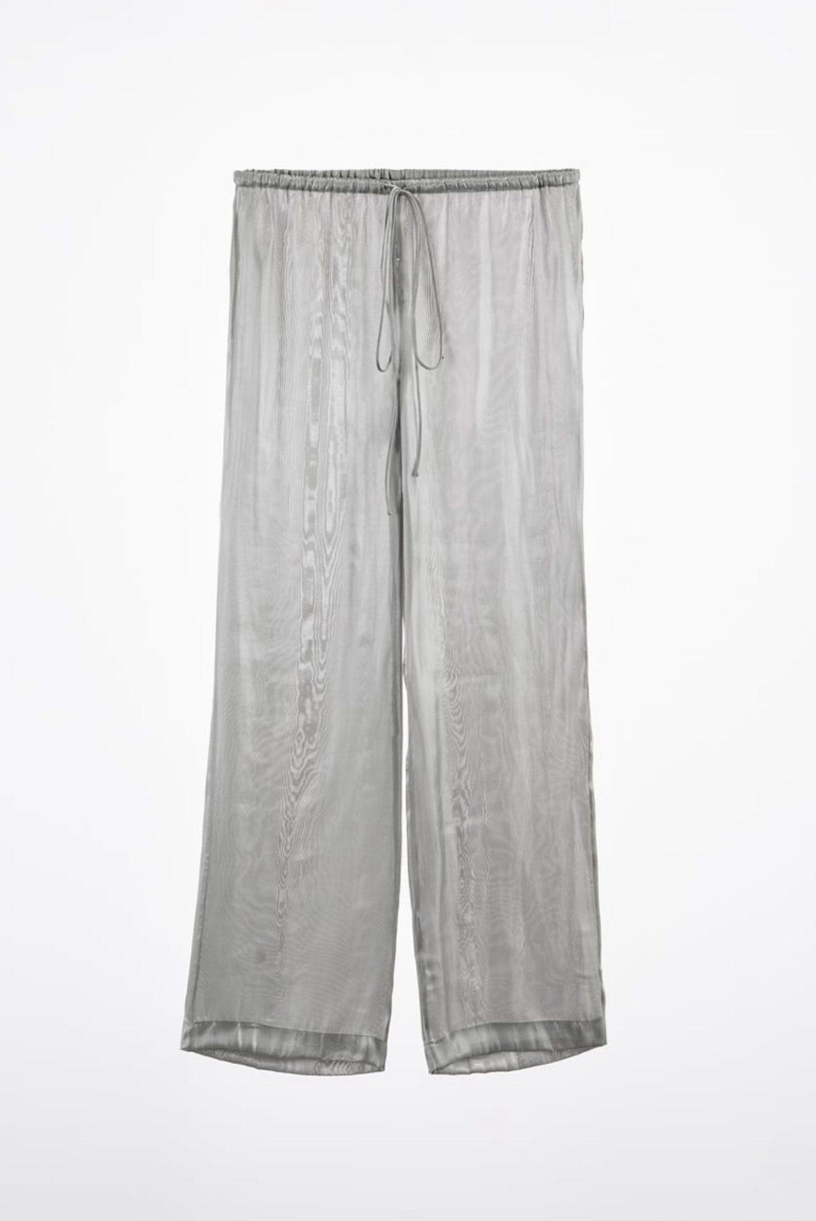 Pantalón plata de Zara (49,45 euros).