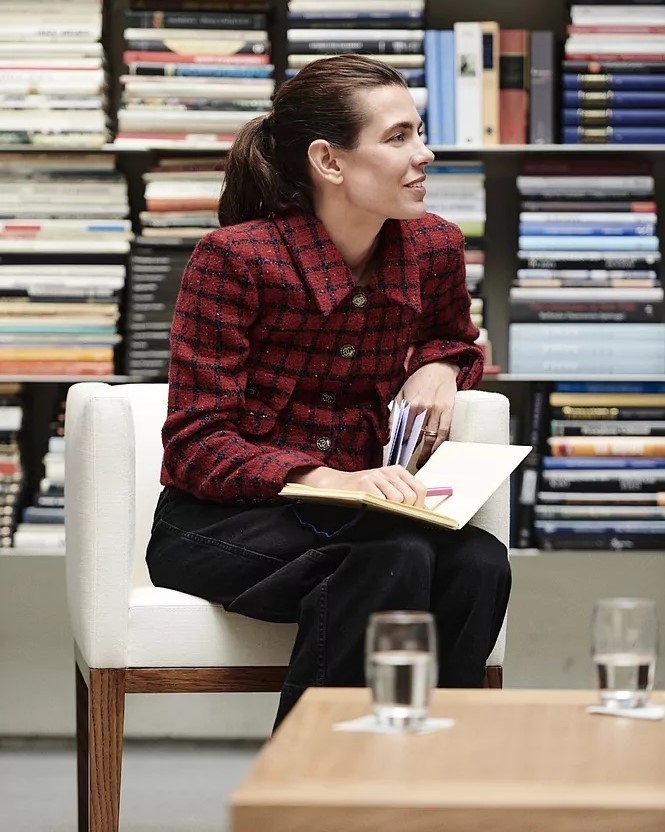 Carlota Casiraghi en un encuentro literario de Chanel.