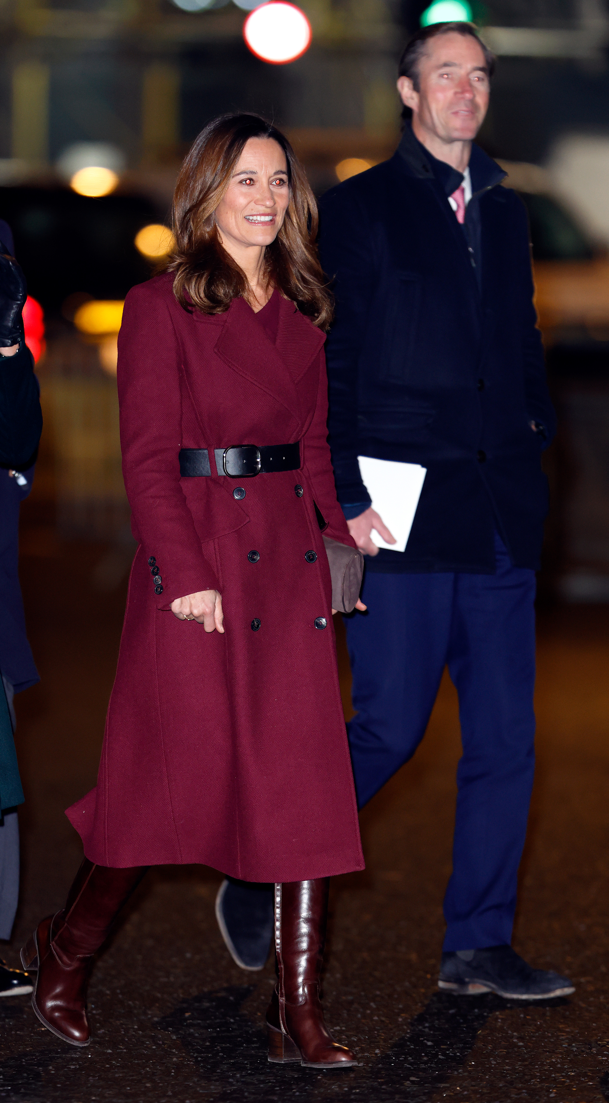 Pippa Middleton con abrigo de Karen Millen.