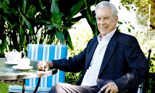 Mario Vargas Llosa en la Clínica Buchinguer