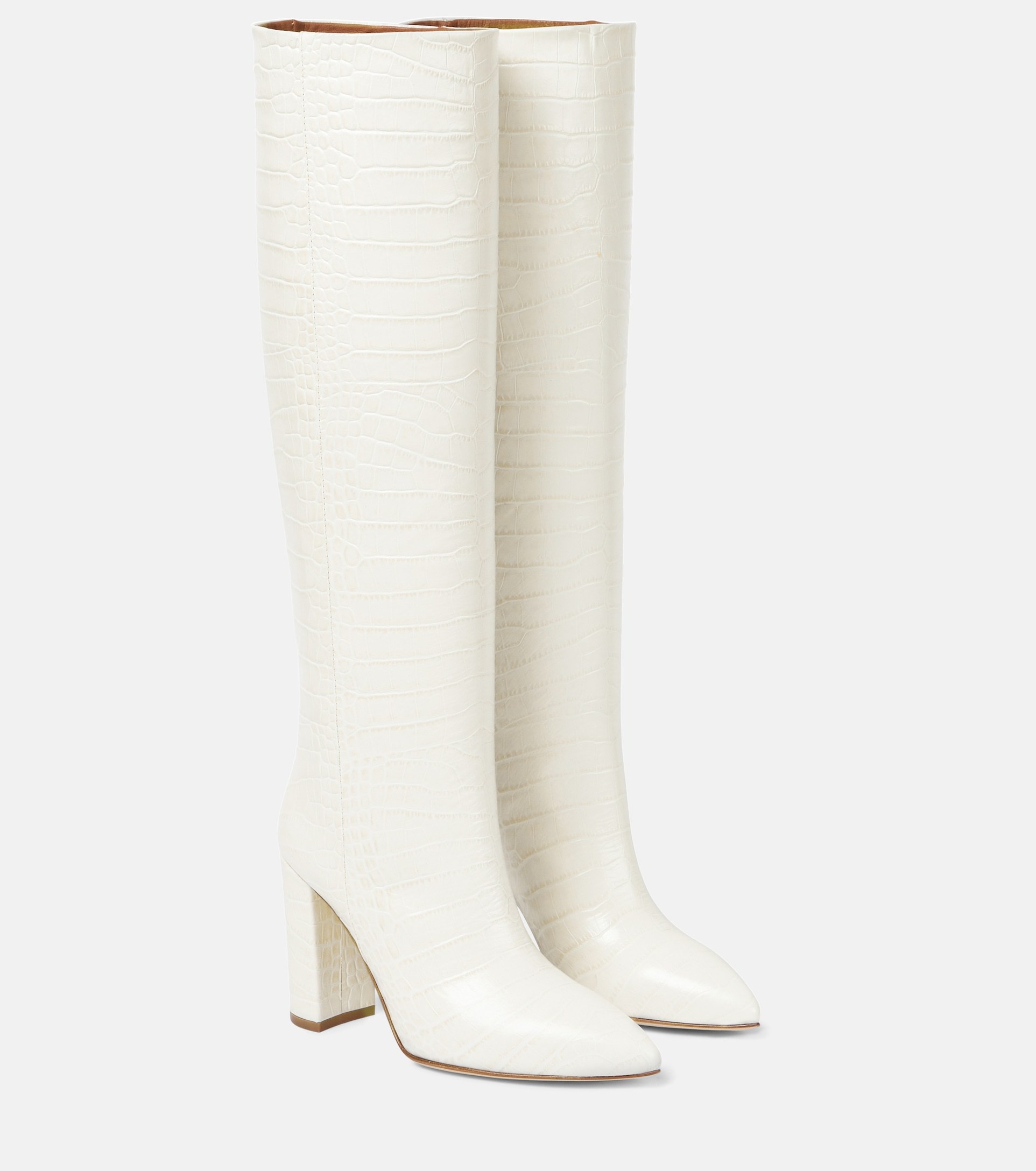 Botas blancas de piel labrada, Paris Texas (575 euros).