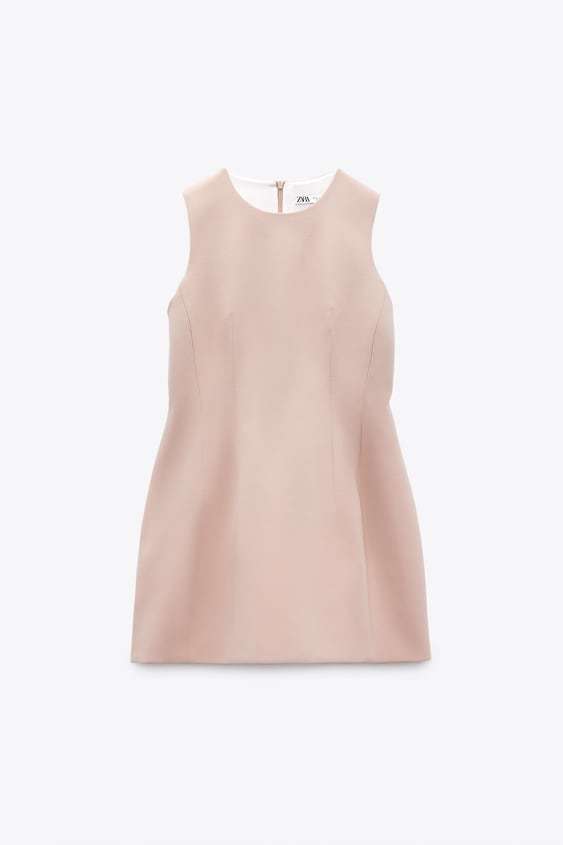 Vestido corto de Zara (49,95 euros)