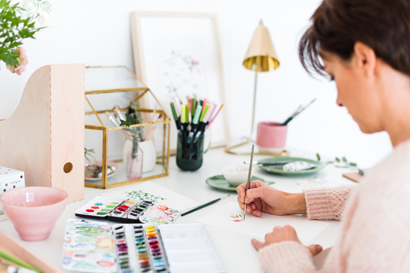 Tinta Ilustrada organiza talleres para aprender a pintar con acuarelas mientras aprendes a disfrutar del proceso de hacerlo.