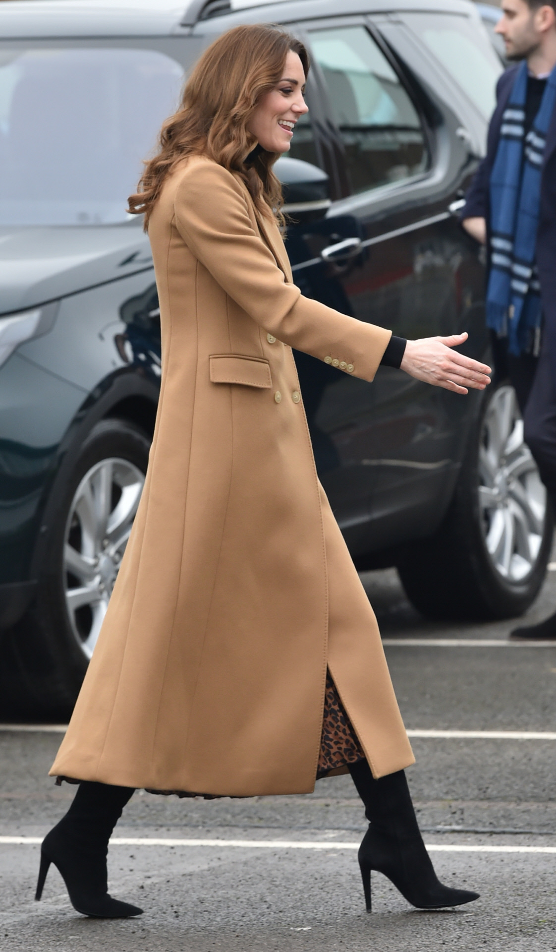 Kate Middleton con abrigo camel de Massimo Dutti.