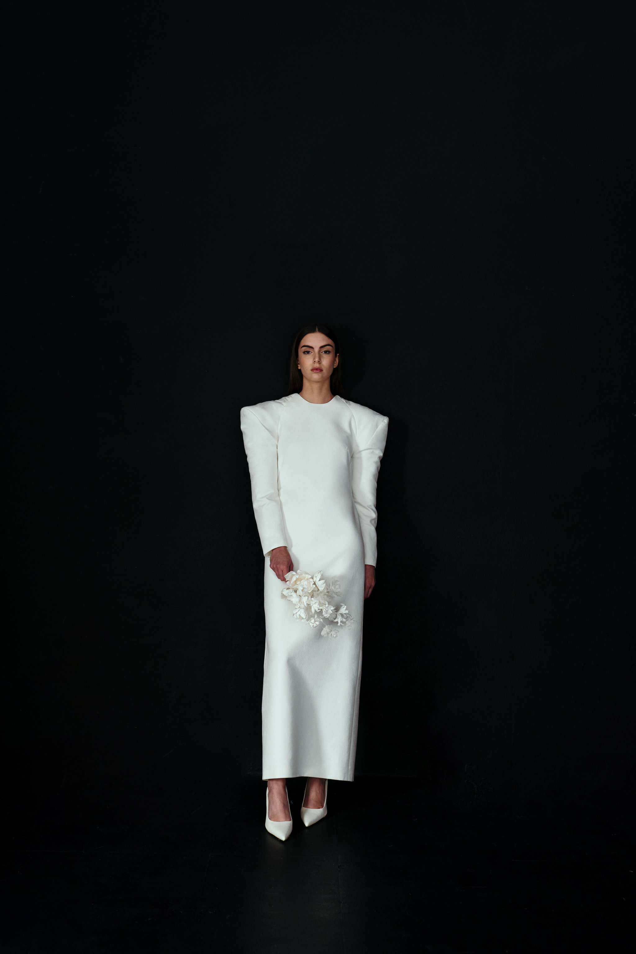 Leandro Cano presenta "Silencio Blanco", su primera colección de vestidos de novia