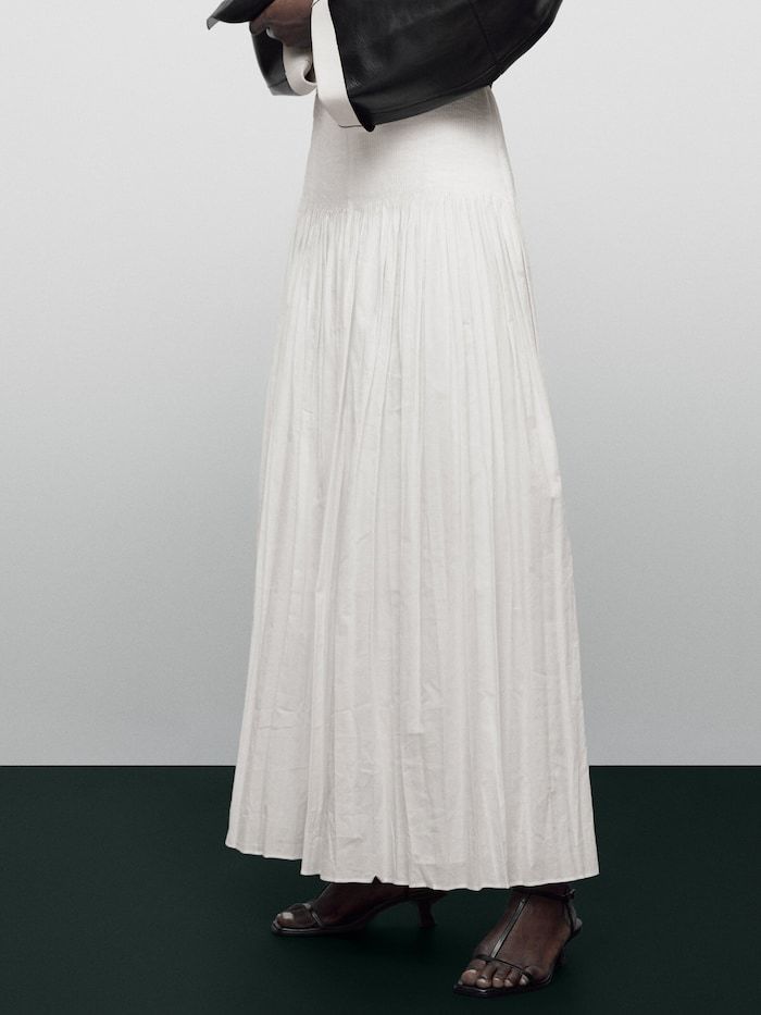 Falda maxi de Massimo Dutti (129 euros).